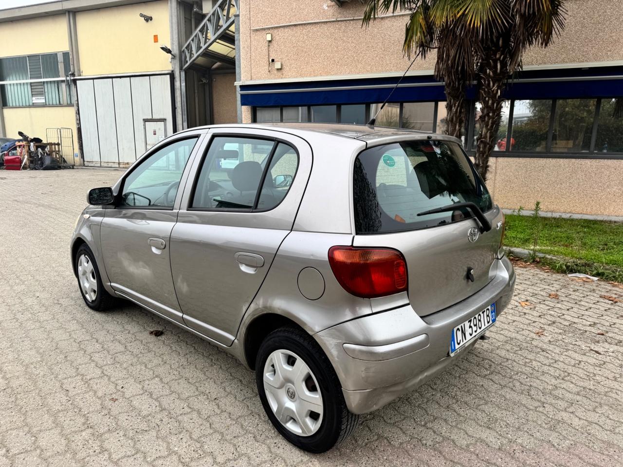 Toyota Yaris 1.0 65CV benzina 2004