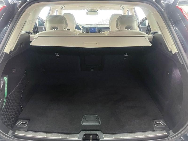 Volvo XC60 XC60 B4 (d) TRAZ. ANT AUT INSCRIPTION