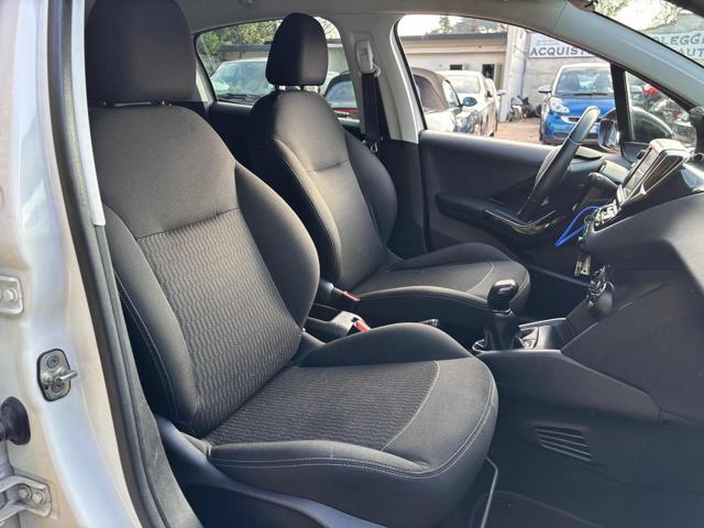 PEUGEOT 208 1° serie PureTech 82 5 porte BLACK LINE