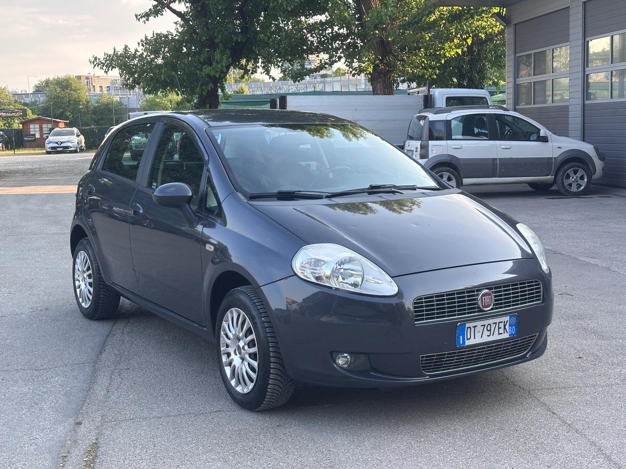 Fiat Grande Punto 1.4 solo 95mila km unipro