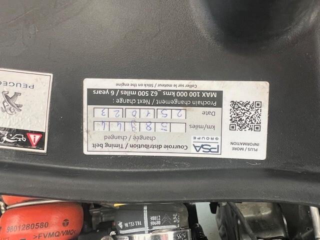 PEUGEOT 2008 1.2 BENZINA ALLURE PARI AL NUOVO UNICO PROPRIETARIO TAGLIANDI PEUGEOT