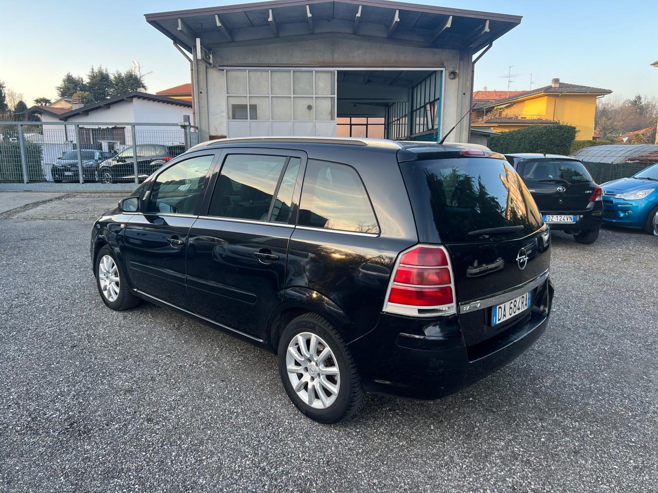 Opel Zafira 1.9 CDTI 120CV Cosmo*7POSTI