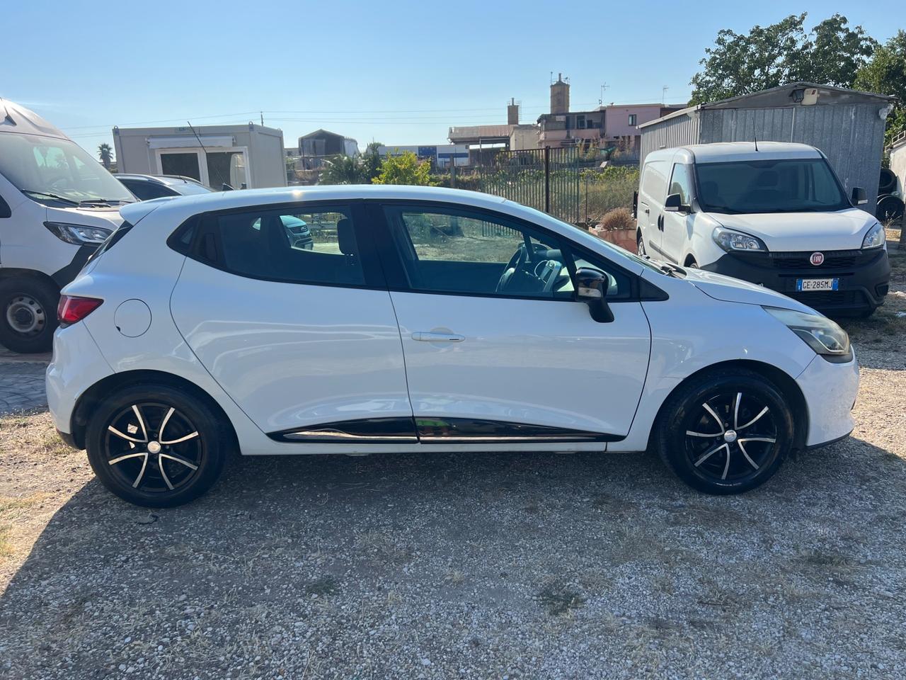 Renault Clio 1.2 75CV 5 porte Wave