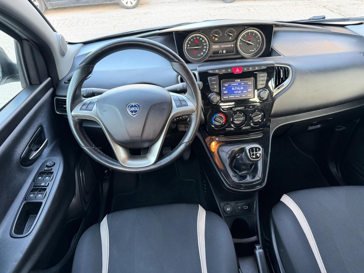 Lancia Ypsilon 1.2 benzina 69 cv 12/2020 52.000 km