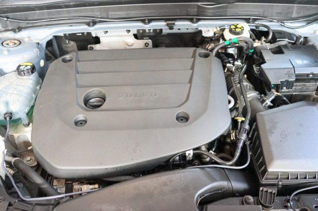 VOLVO XC40 B3 automatico Business MHEV Certificata