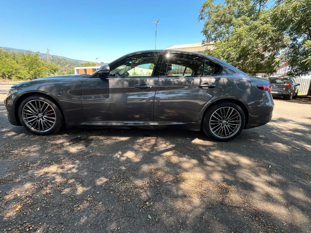 Alfa Romeo Giulia 2.2 Turbodiesel 180 CV Super FULL PELLE
