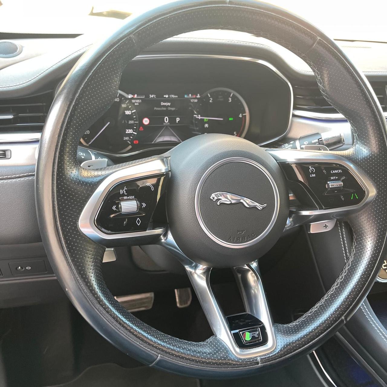 Jaguar F-Pace 2.0 D 204 CV AWD aut. R-Dynamic SE