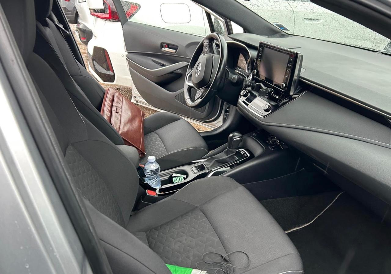 Toyota Corolla Touring Sports 1.8 Hybrid Business Tech