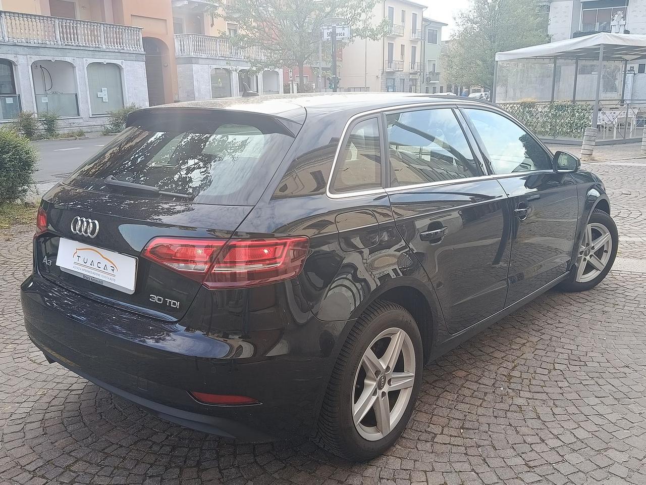 Audi A3 Business 1.6 30 TDI #10427