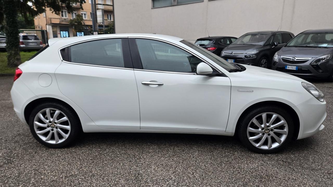 Alfa Romeo Giulietta 1.6 JTDm-2 105 CV Exclusive