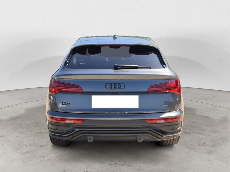 Audi Q5 Sportback 40 2.0 tdi mhev 12V Identity Black quattro s-tronic