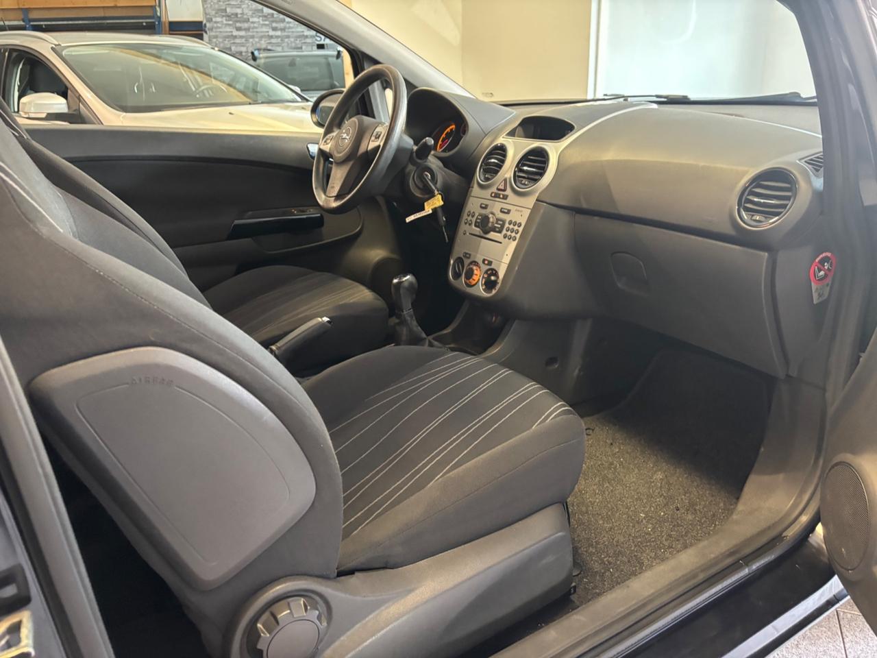Opel Corsa 1.2 3 porte Easytronic Enjoy