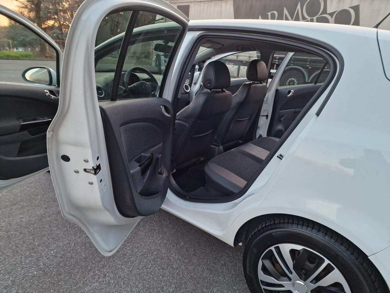 Opel Corsa 1.2 5 porte Enjoy
