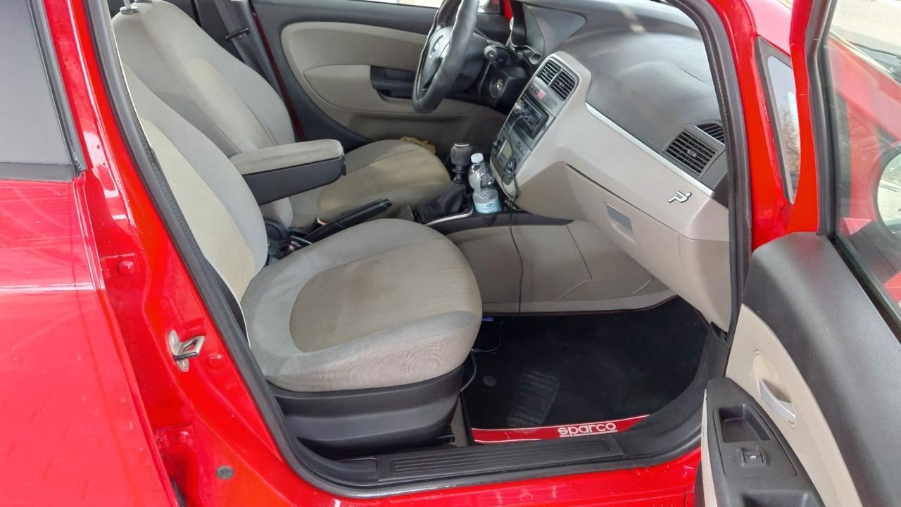 Fiat Grande Punto 1.3MJT 90 5p.Van Dynam. 4pt