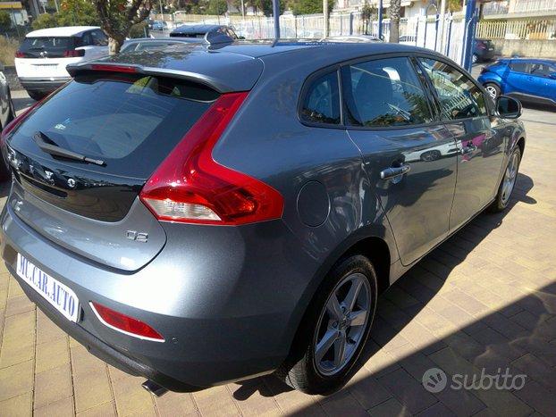 Volvo V40 Cross Country D2 120cv