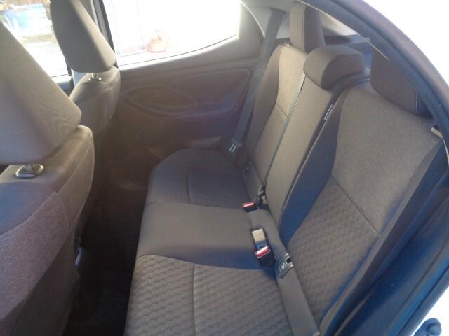 Toyota Yaris 1.0 5 porte Active 72 CV OK NEOPATENTATI