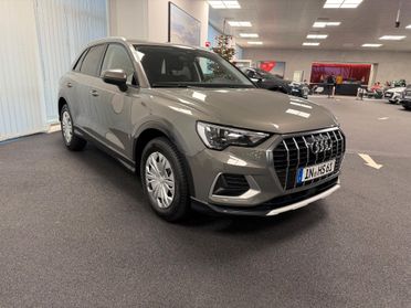 Audi Q3 35 TFSI Business Advanced