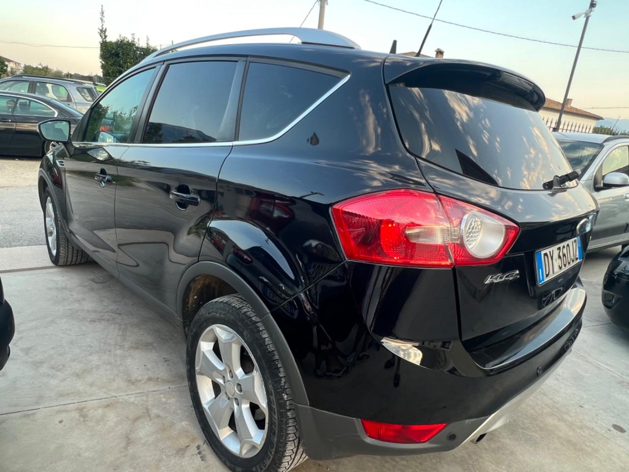 Ford Kuga 2.0 TDCi 136 CV 4WD Full gommata e taglaindata