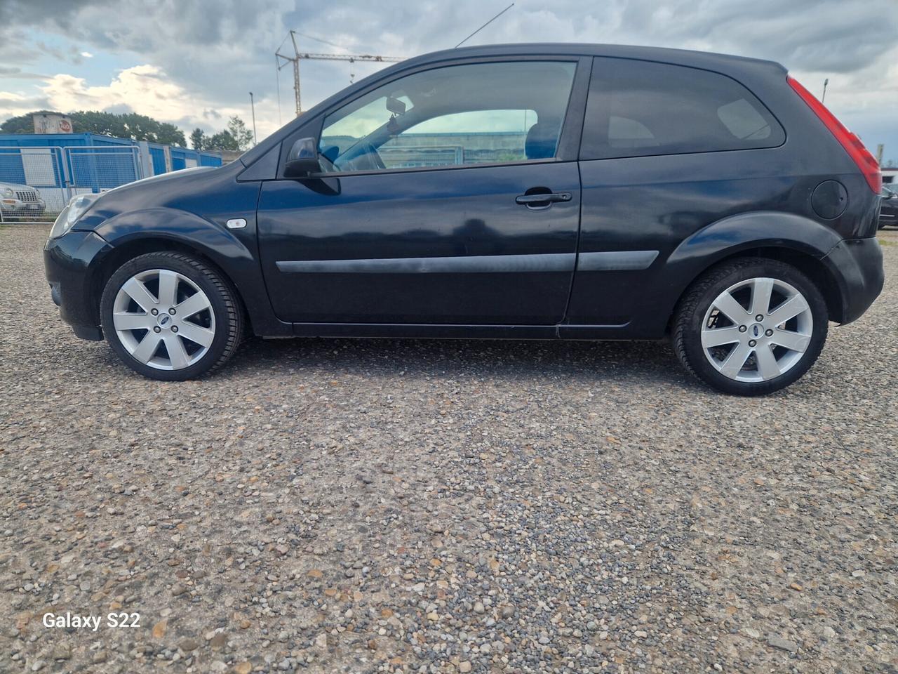Ford Fiesta 1.4 TDCi 5p. Ghia