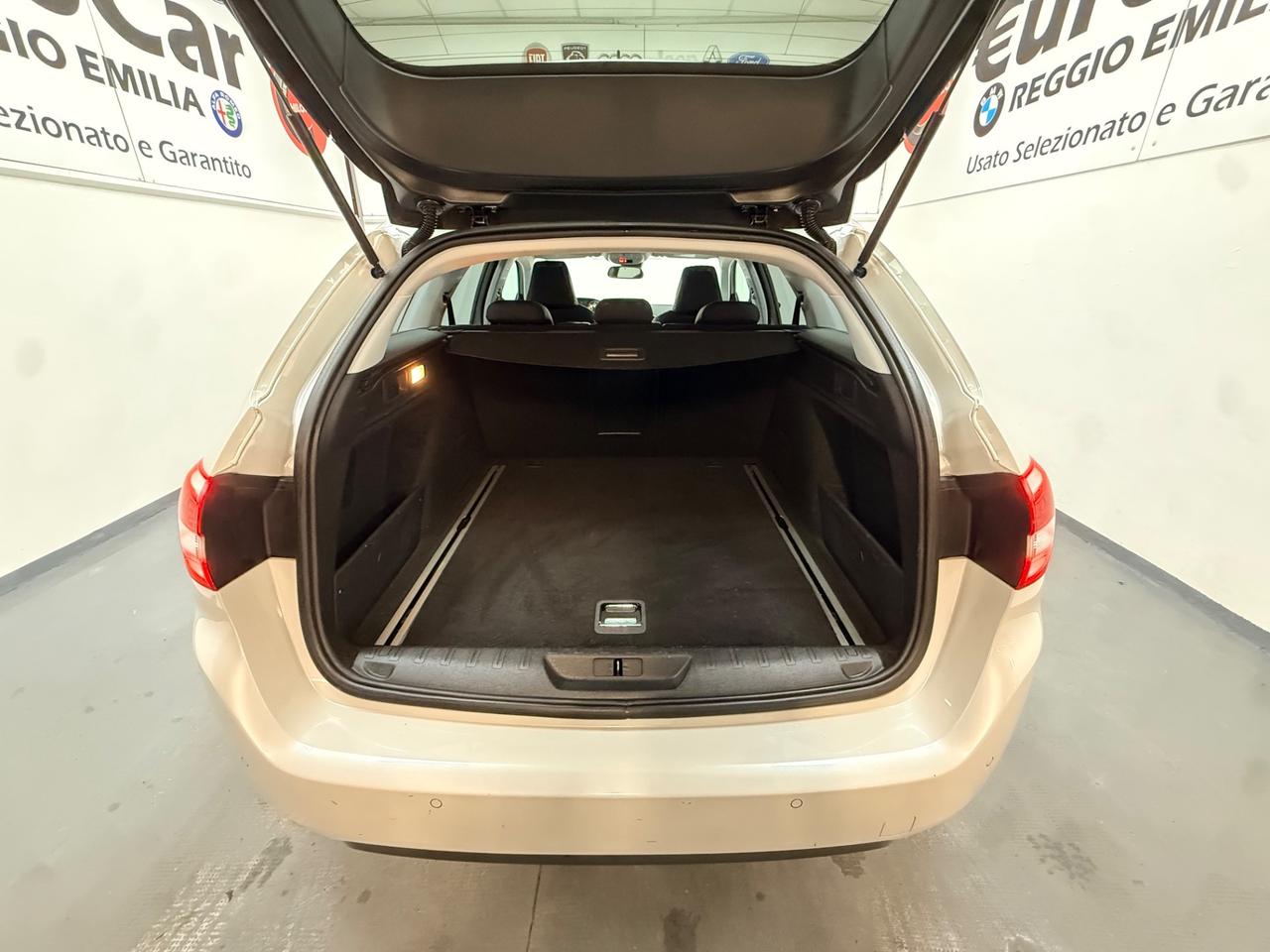 Peugeot 308 1.6 BHDi 120 cv EAT6 SW Allure 07/2016 Euro 6B