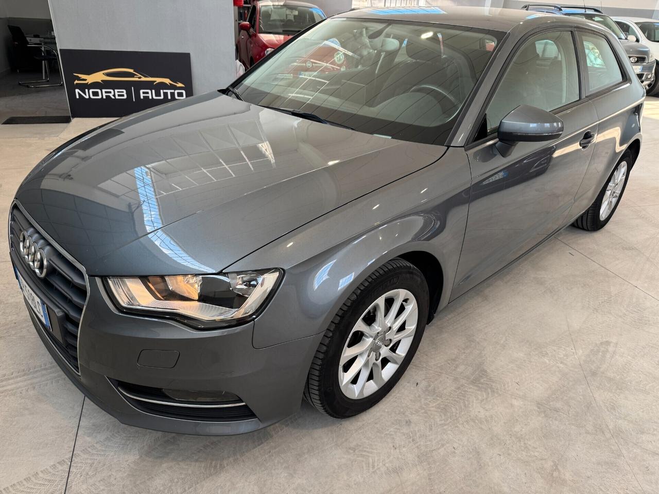 Audi A3 3P 1.6 TDI 105 CV YOUNG