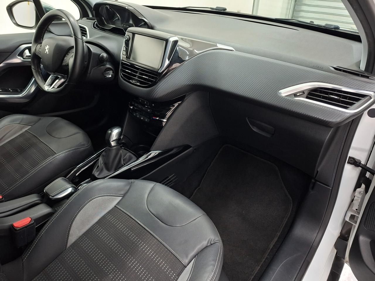 Peugeot 2008 Allure 1.6 BlueHDi 100cv