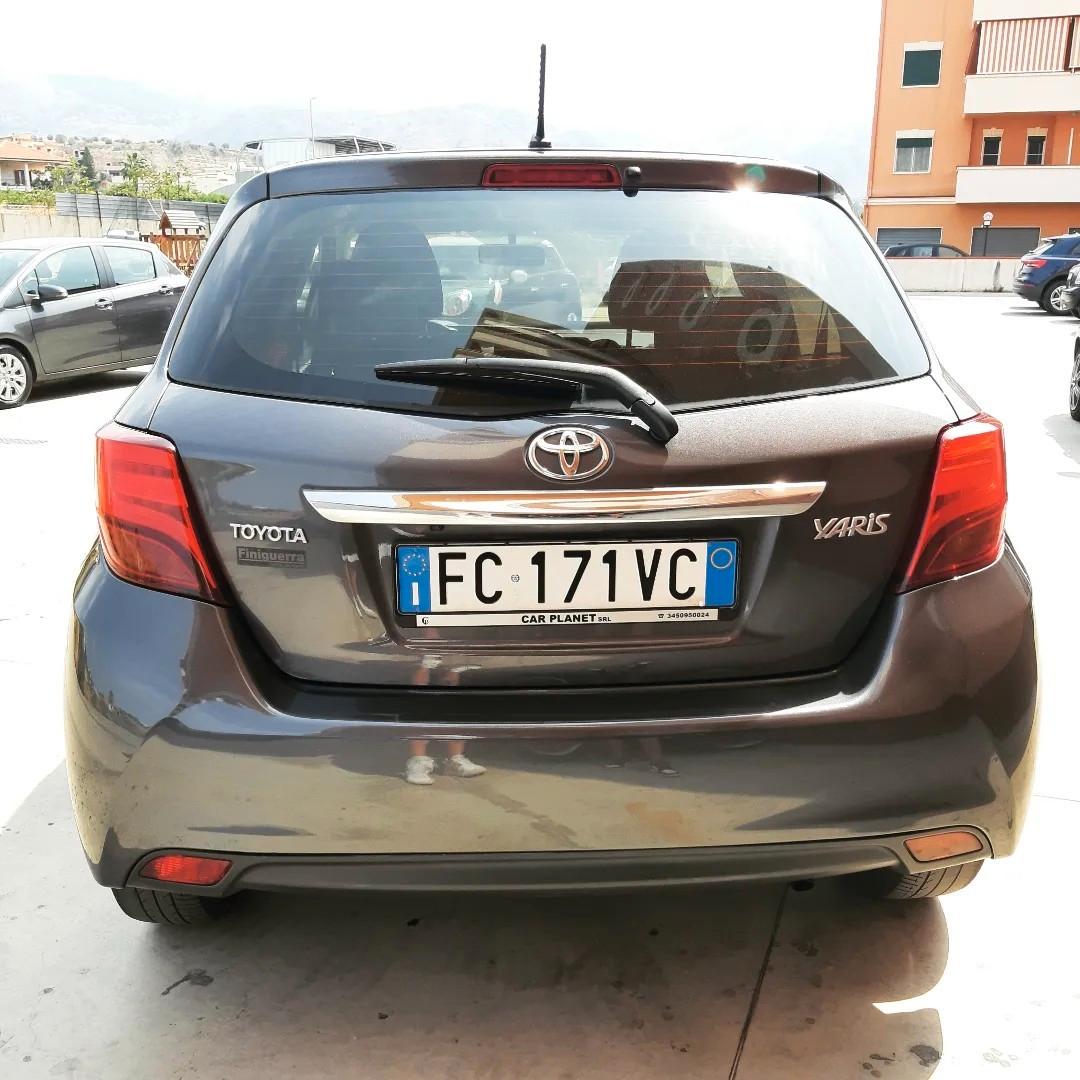 Toyota Yaris 1.0 5 porte Active