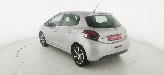 PEUGEOT 208 PureTech 82 5 porte Allure