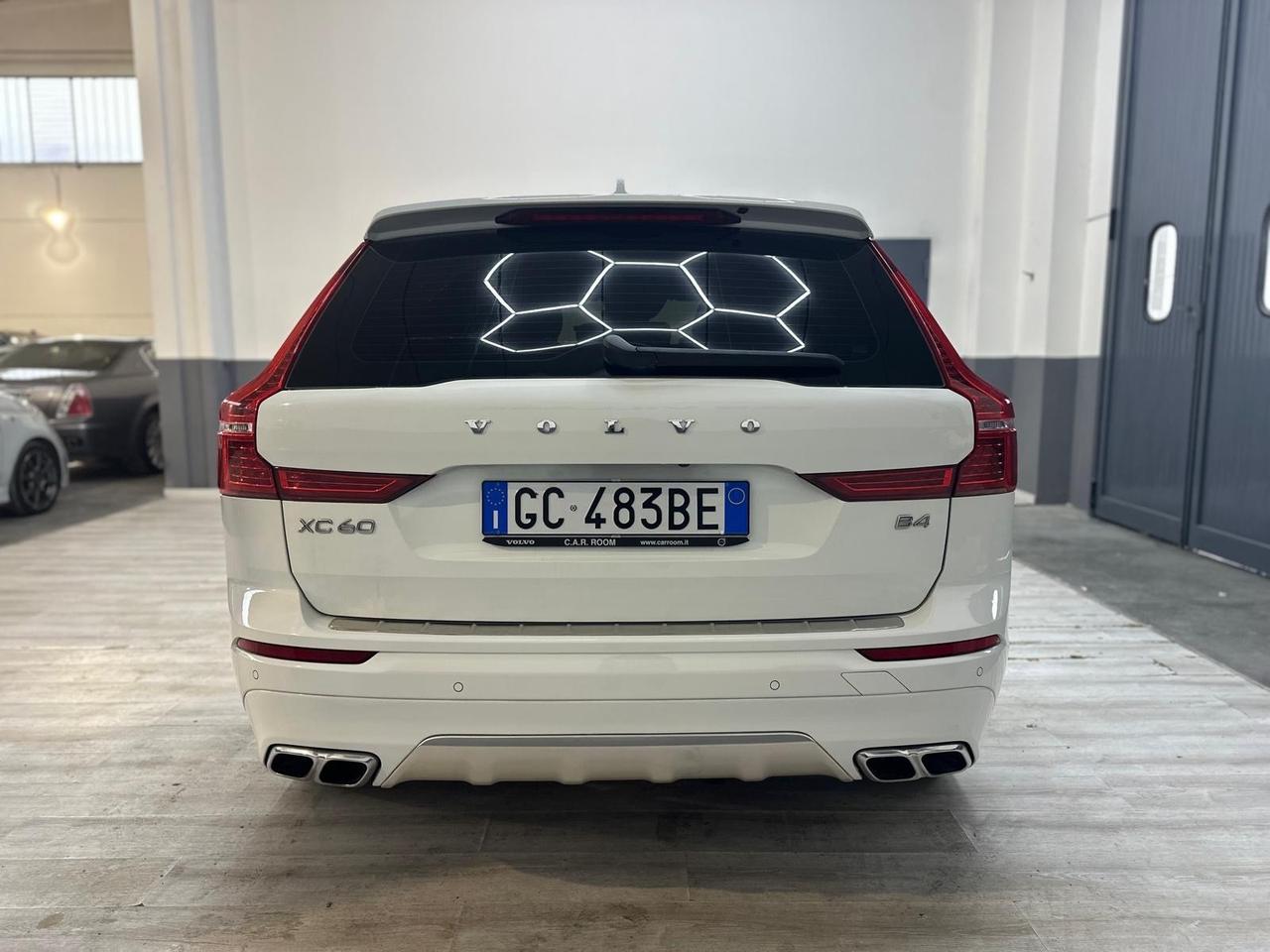 Volvo XC 60 XC60 B4 (d) AWD Geartronic Momentum