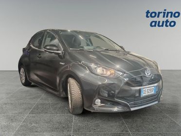Toyota Yaris Hybrid Business