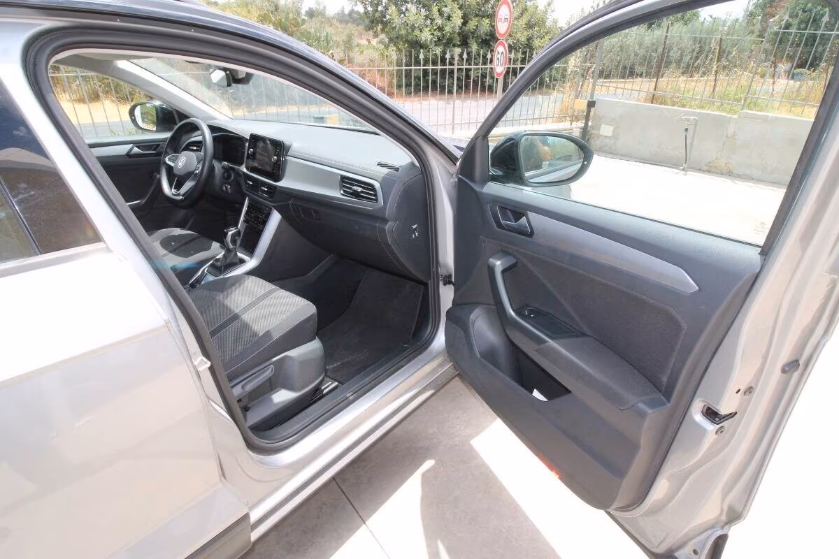 Volkswagen T-Roc 2.0 TDI 150 CV DSG Life26.000km|2025