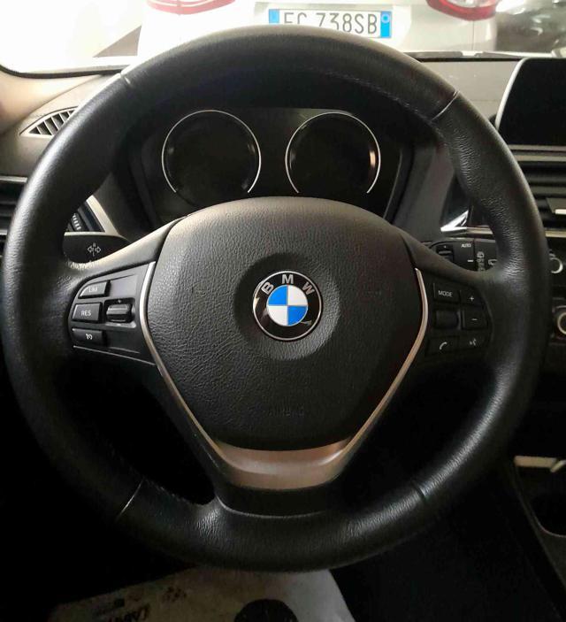 BMW 118 i LUXURY NAVI-PELLE-LED!!! OK NEO PATENTATI