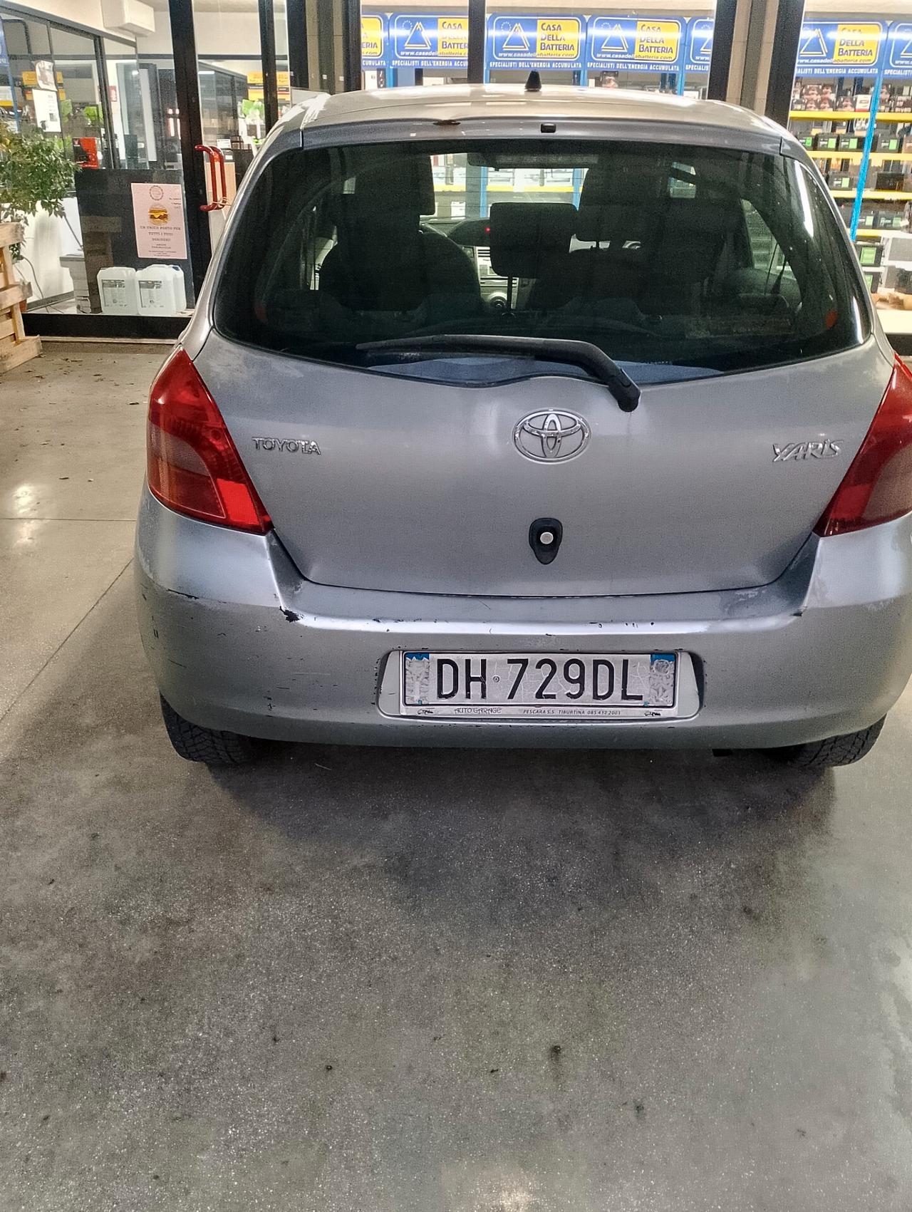 Toyota Yaris 1.0 5 porte Sol clima