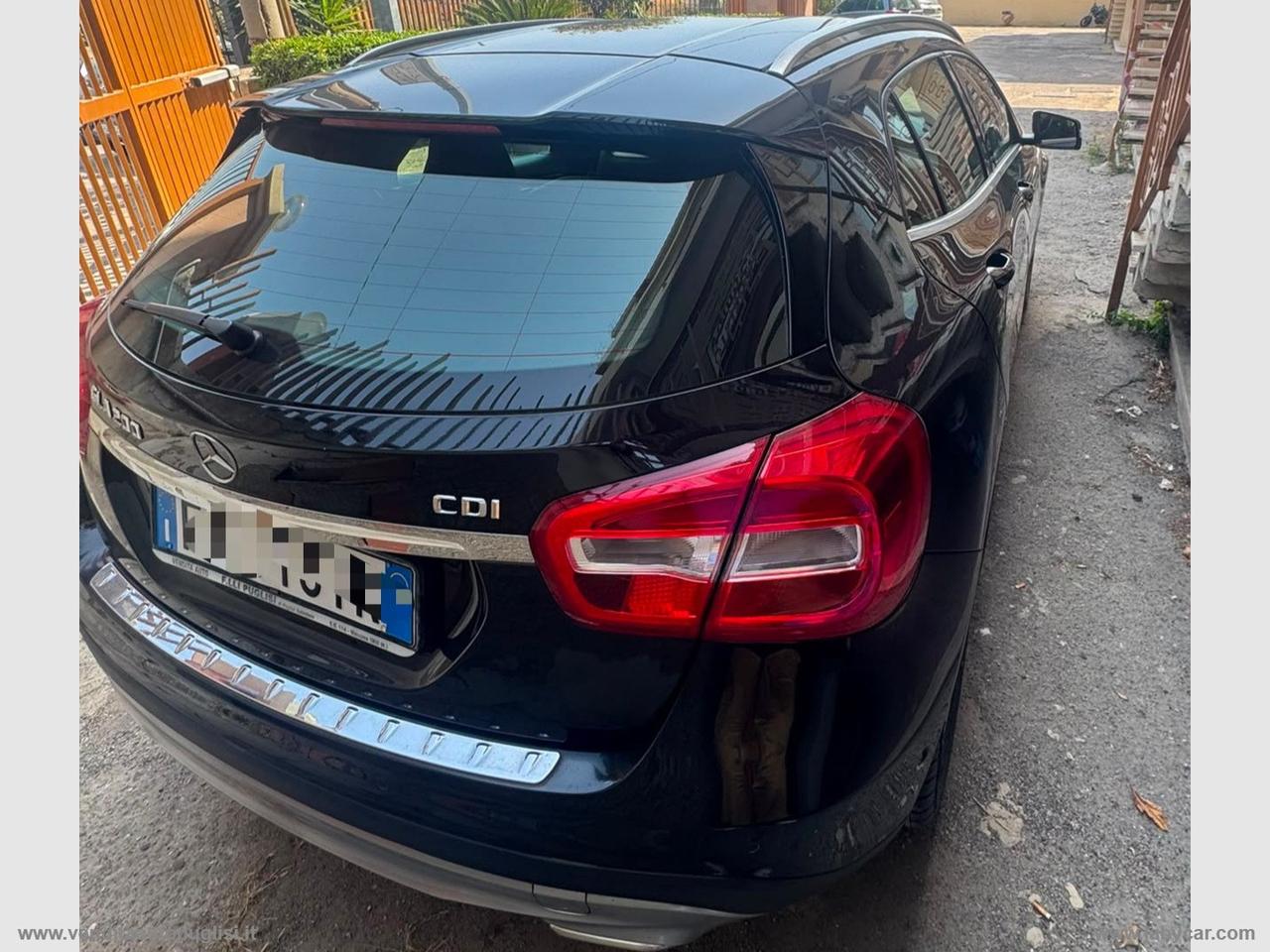 MERCEDES-BENZ GLA 200 d Sport