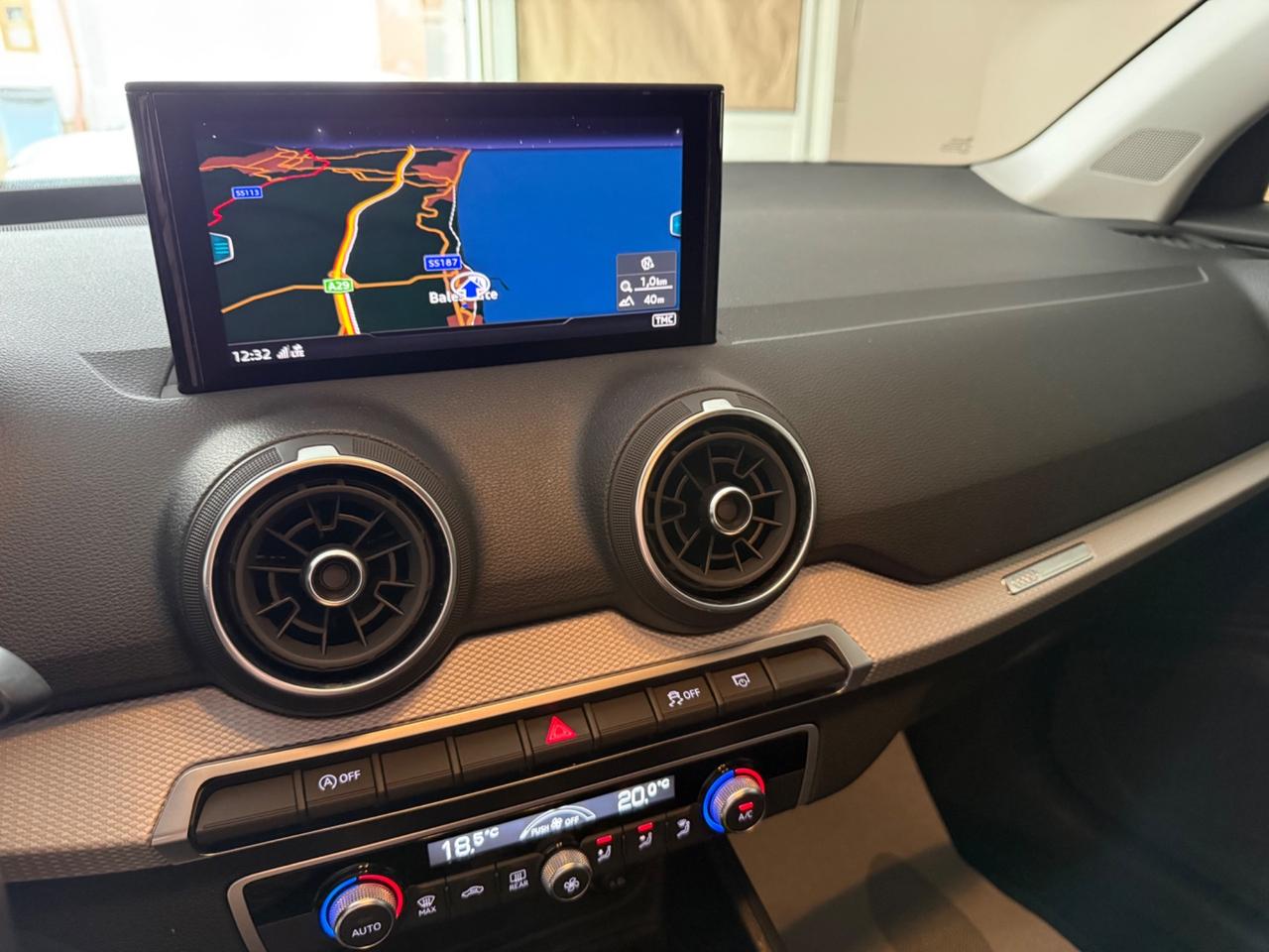 Audi Q2 35 TDI quattro S tronic Business