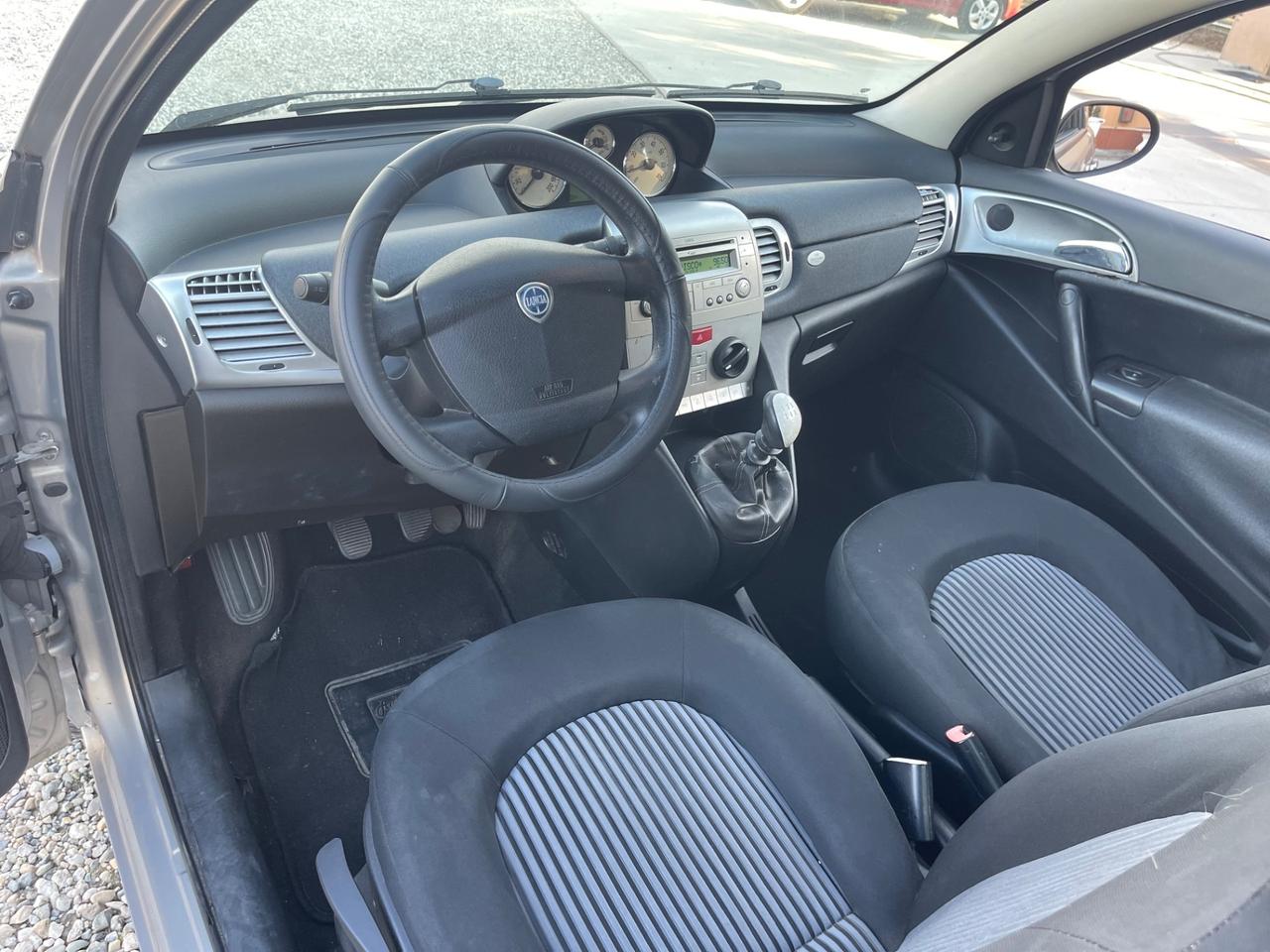 Lancia Ypsilon 1.2 Argento
