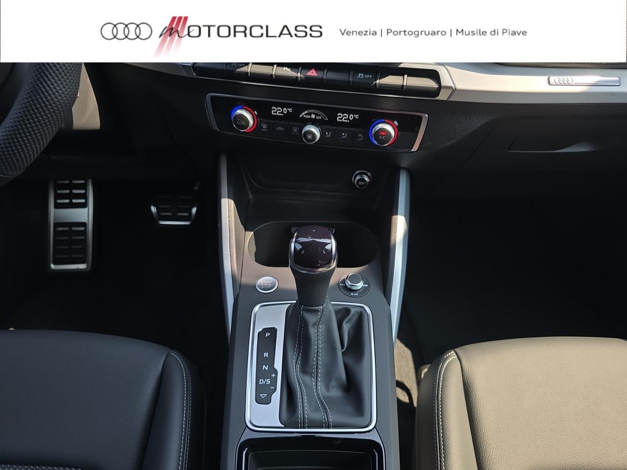 Audi Q2 35 2.0 tdi identity black s tronic