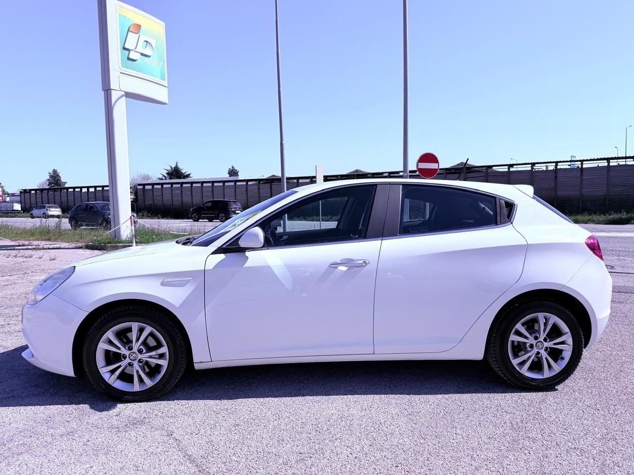 Alfa Romeo Giulietta 1.6 JTDm-2 105 CV Ok neopatentati