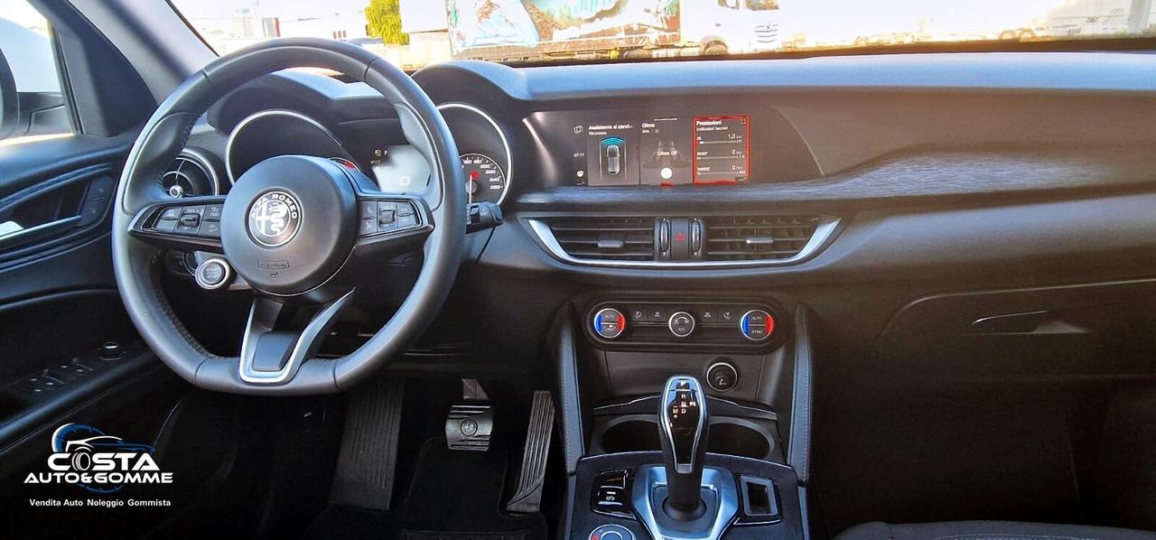 Alfa Romeo Stelvio 2.2 Turbodiesel 160 CV AT8 RWD