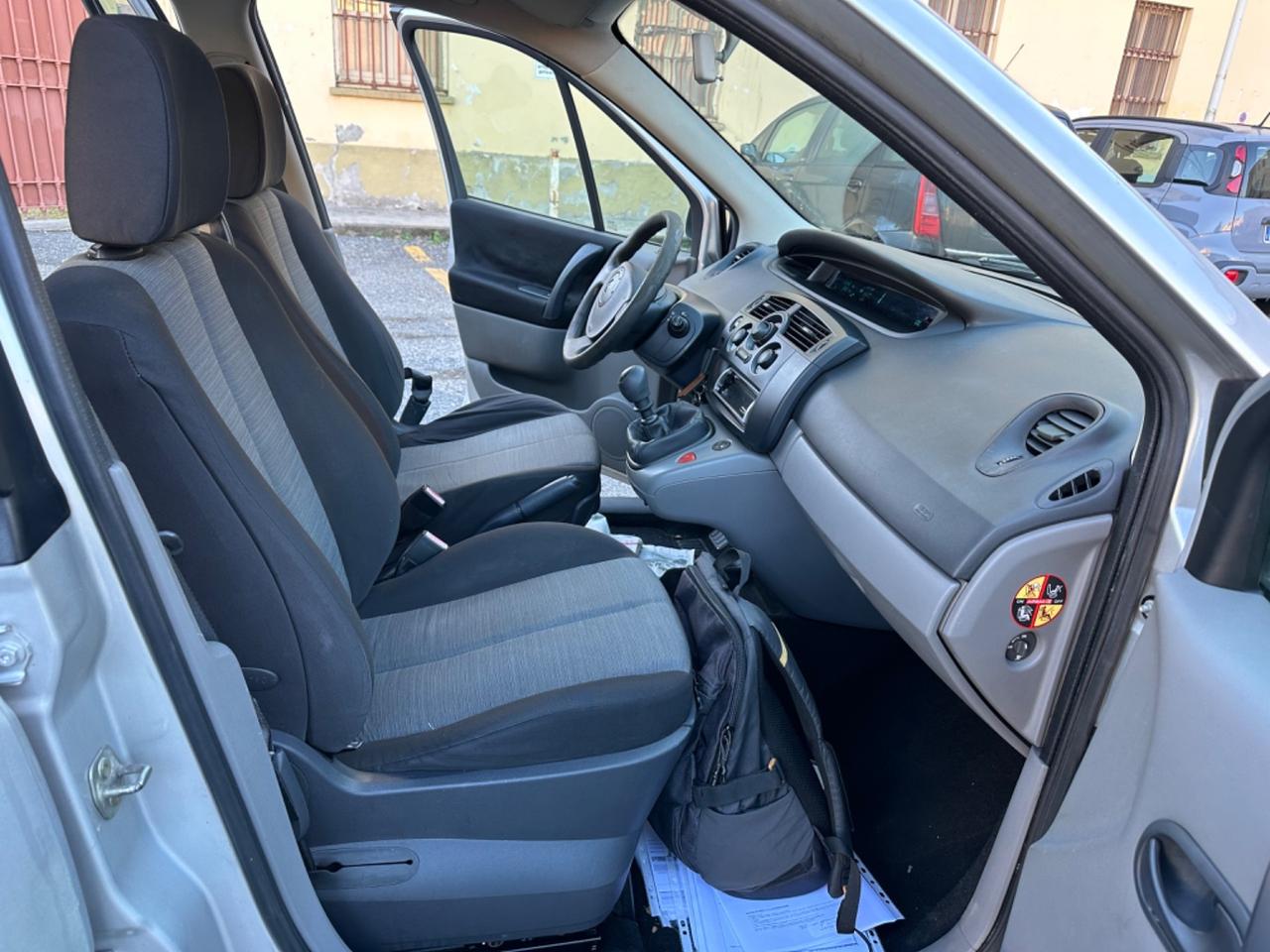 Renault Scenic Scénic 1.5 dCi/82CV pochi km