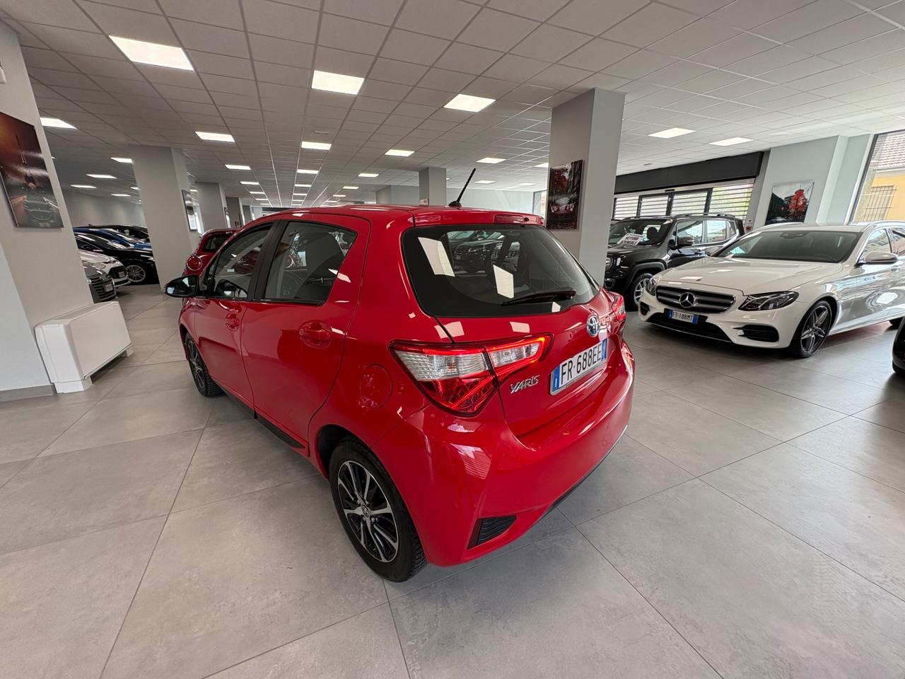 Toyota Yaris 1.5 B 75cv 2018km 65000 neopatentati