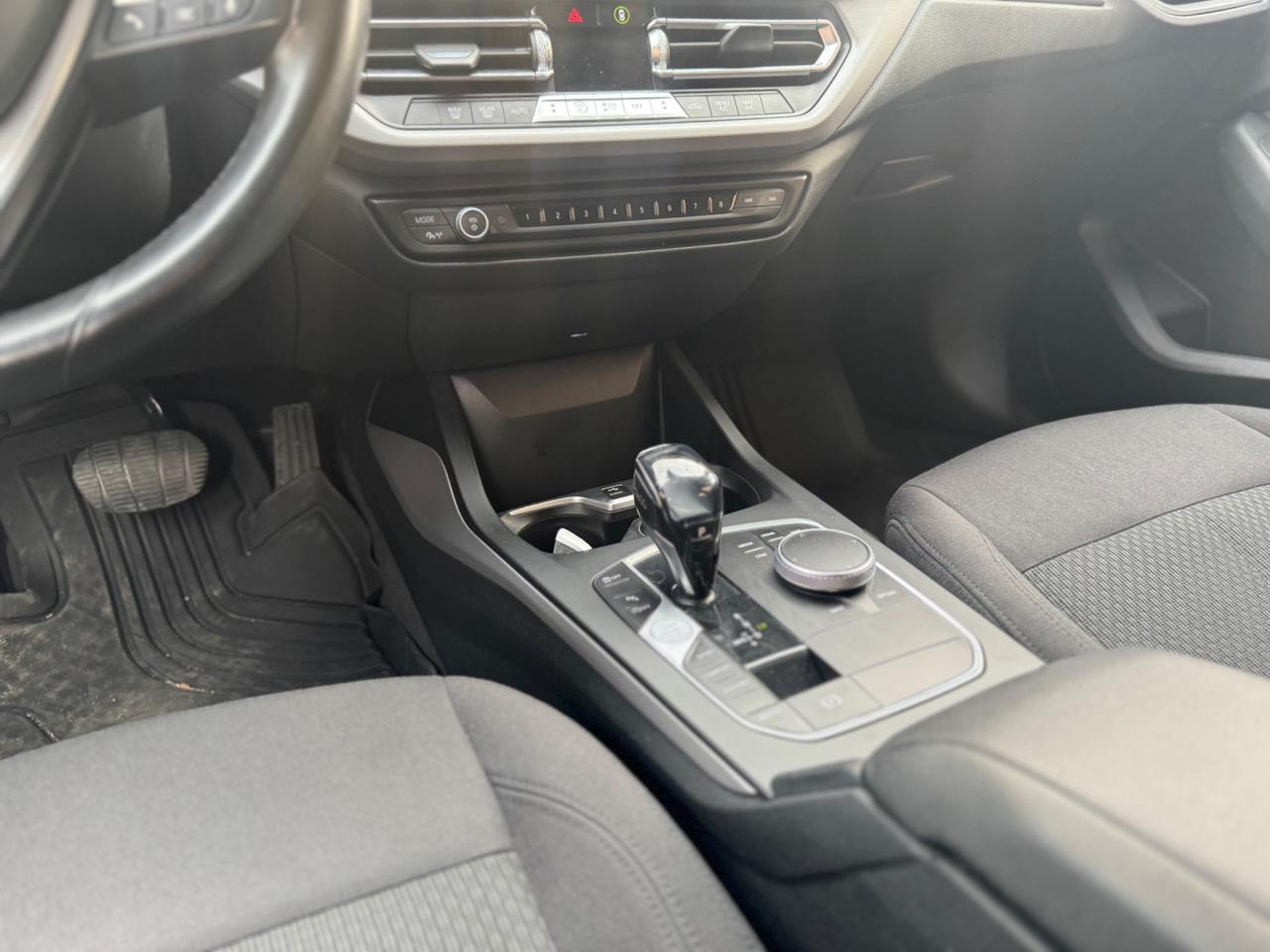 Bmw 116 116d 5p. Luxury