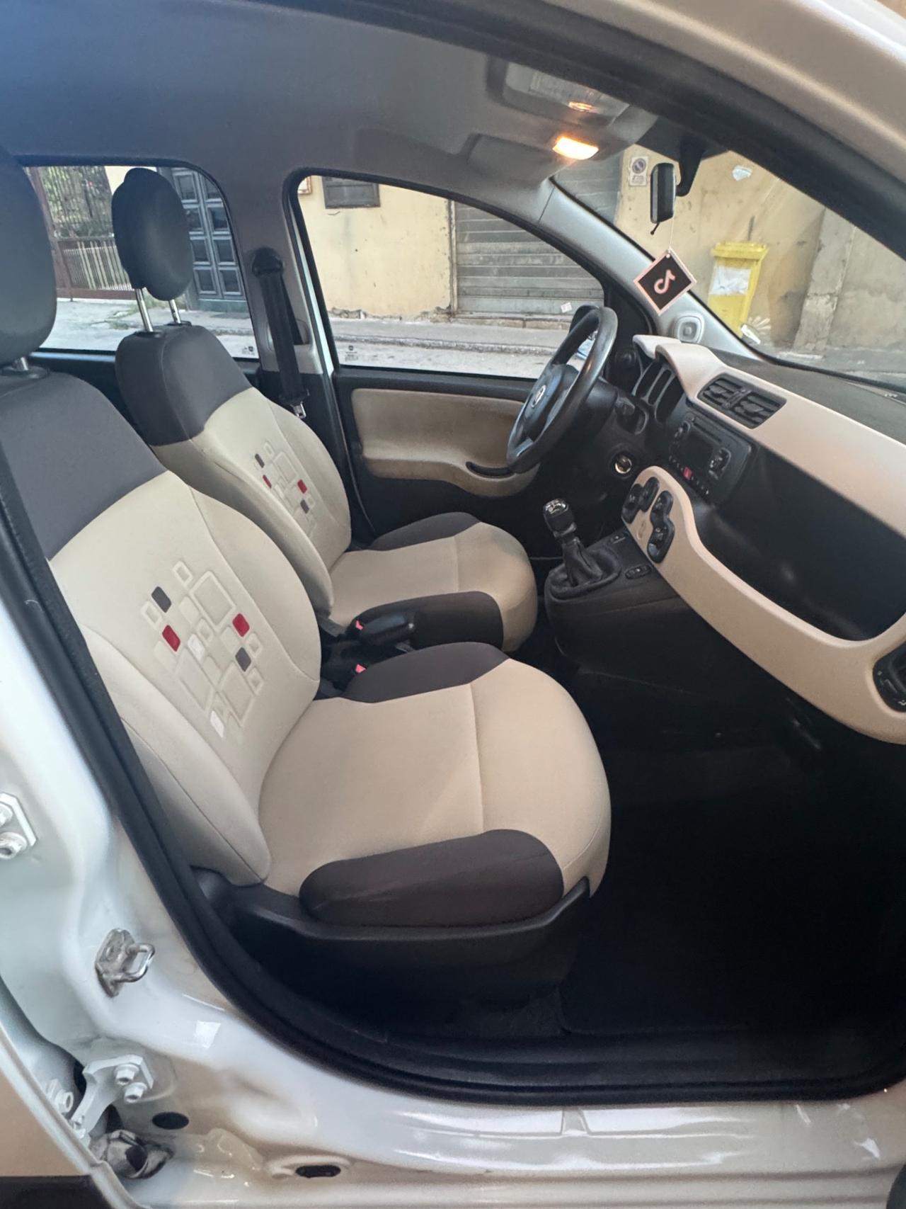 Fiat Panda 0.9 TwinAir Turbo Natural Power Lounge