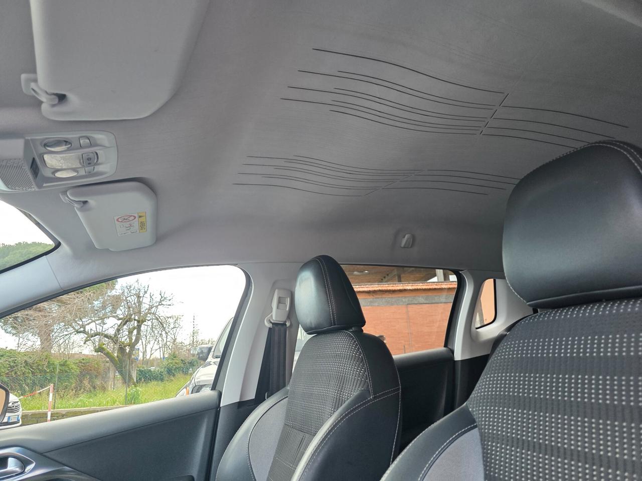 Peugeot 2008 1.6 BlueHDi 100 Allure