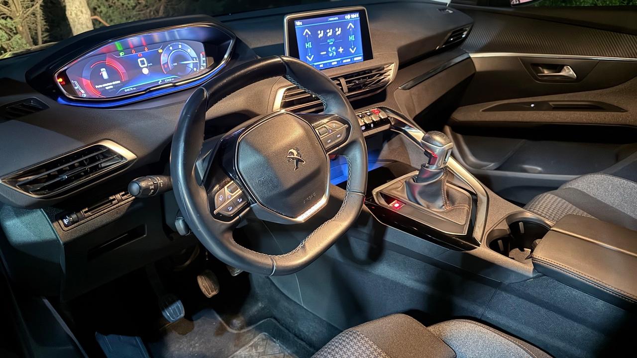 Peugeot 3008 BlueHDi 130 S&S Allure