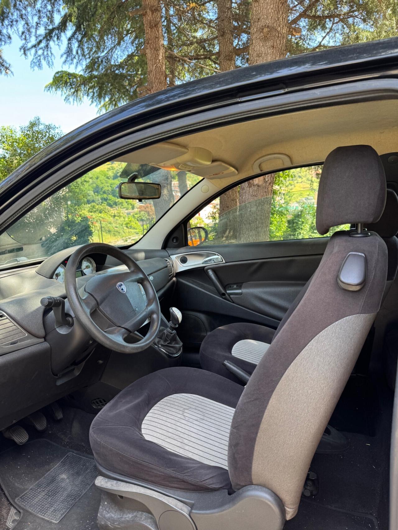 Lancia Ypsilon 1.2 Platino