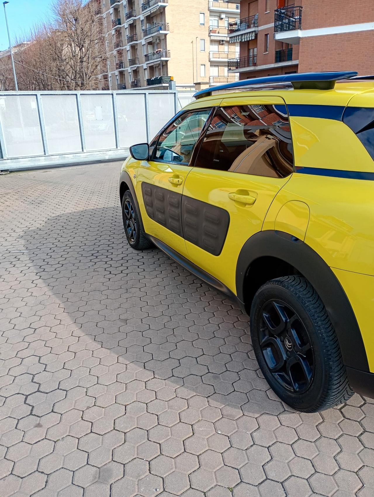 Citroen C4 BlueHDi CACTUS SHINE