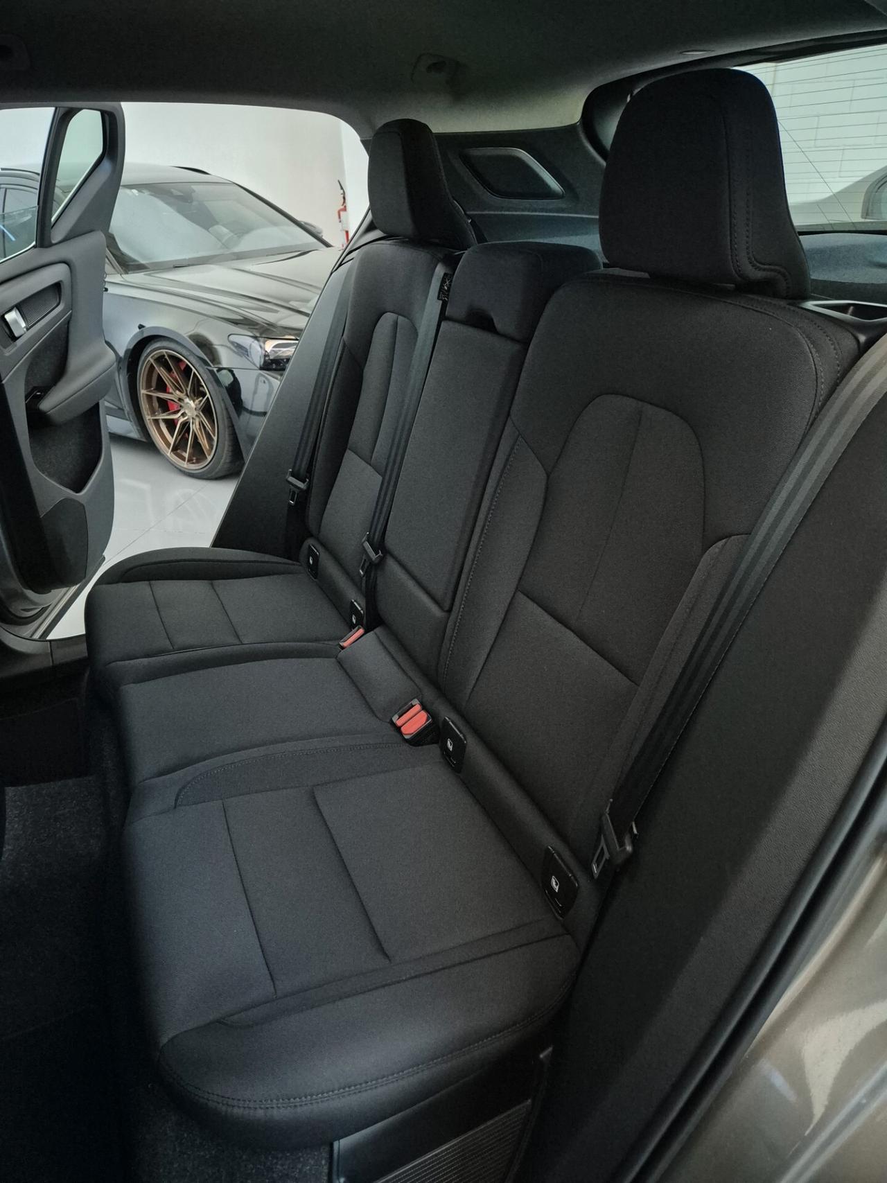 Volvo XC40 T4 Recharge 1.5cc 129cv AUTOCARRO 5PT