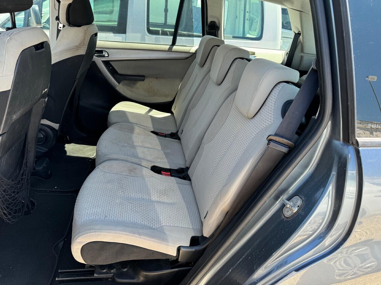 Citroen C4 Grand Picasso 1.6 HDi 110 7 POSTI