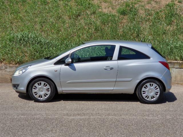 Opel Corsa 1.2 GPL 3 porte Sport Neopatentati